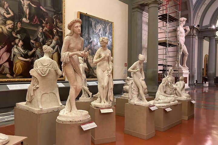 Florence: Accademia Gallery Small Group Guided Tour