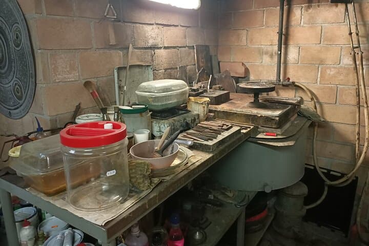 Arts and crafts in the historic Roman workshops