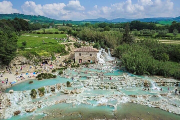 Full day guided tour of Saturnia and magical Tuscany