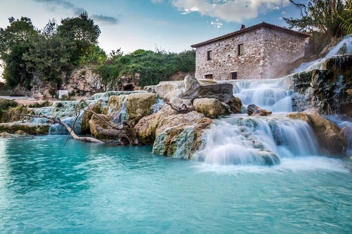 Full day guided tour of Saturnia and magical Tuscany