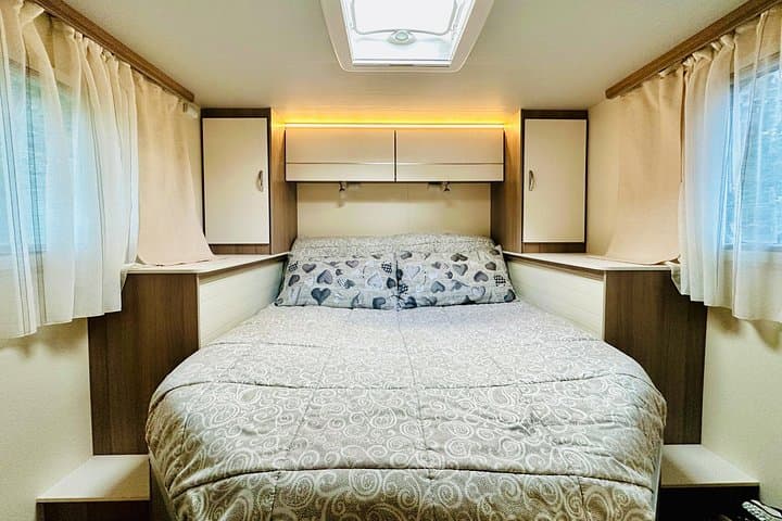 Private Camper Experience in the Florentine Hinterland
