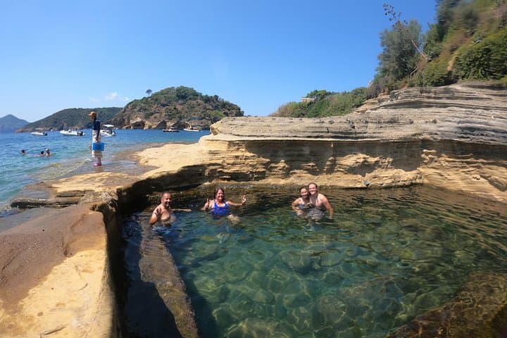 5h Day boat tour to discover Procida and/or Ischia Private