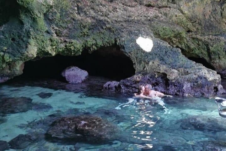 Private tour in Polignano to discover the caves with aperitif
