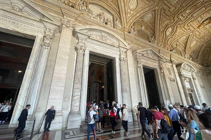 St Peter’s Basilica: A Self-Guided Audio Tour