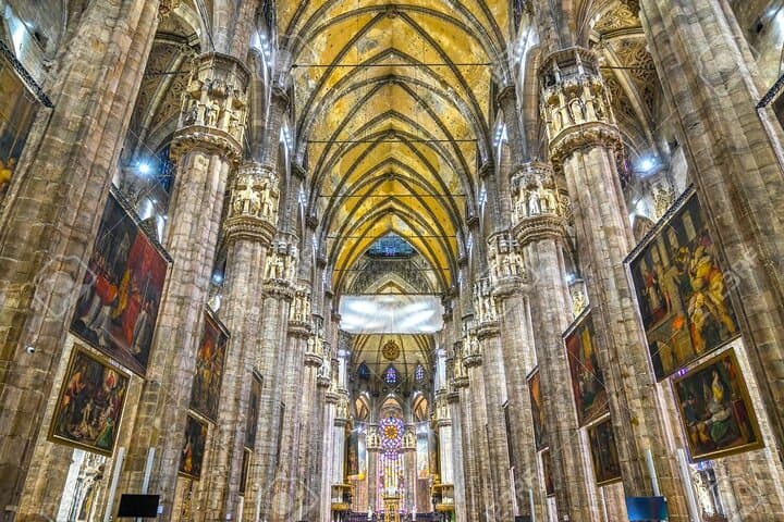 Milan Small Group: Duomo & Rooftop, Sforza Castle, Gelato Tasting