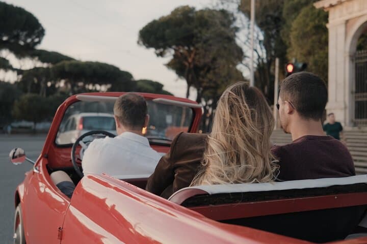 Vintage Fiat 500 Cabriolet: Rome's Highlight Semi Private Tour