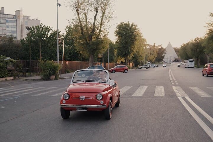 Vintage Fiat 500 Cabriolet: Rome's Highlight Semi Private Tour