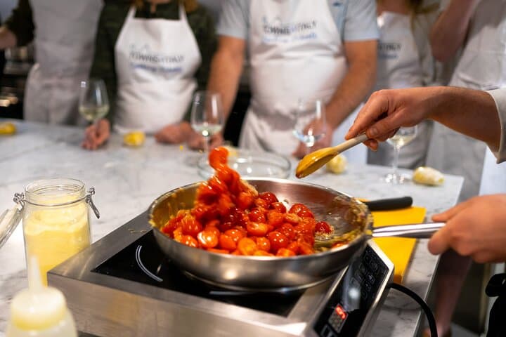 Milan Pasta and Tiramisu Cooking Class with Unlimited Wine