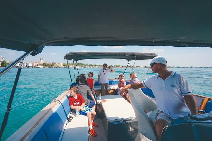 Lake Garda: Sirmione Boat Tour and Walking Tour