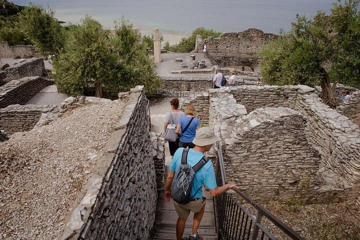 Grotte di Catullo Archeological Tour in Sirmione