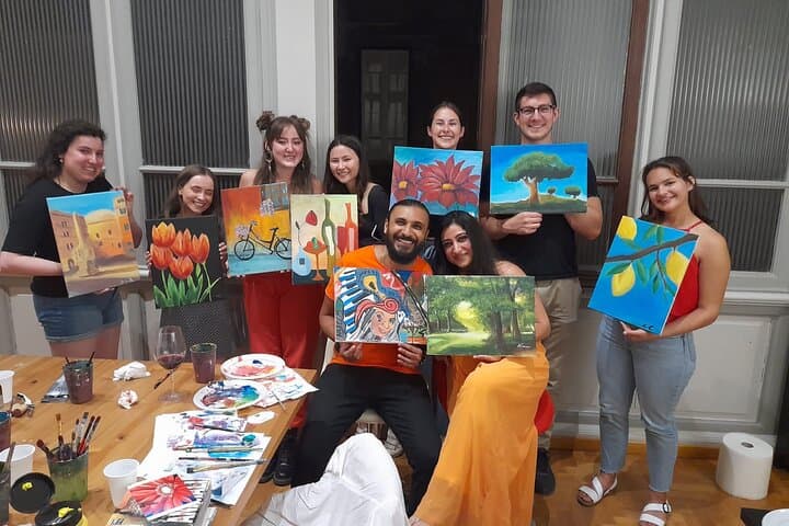 Paint n’ Sip in Rome: Unlimited Wine & Pizza in Piazza Navona