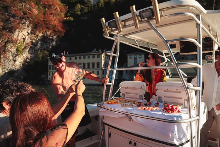 4 Hours Private Boat Cruise on Lake Como