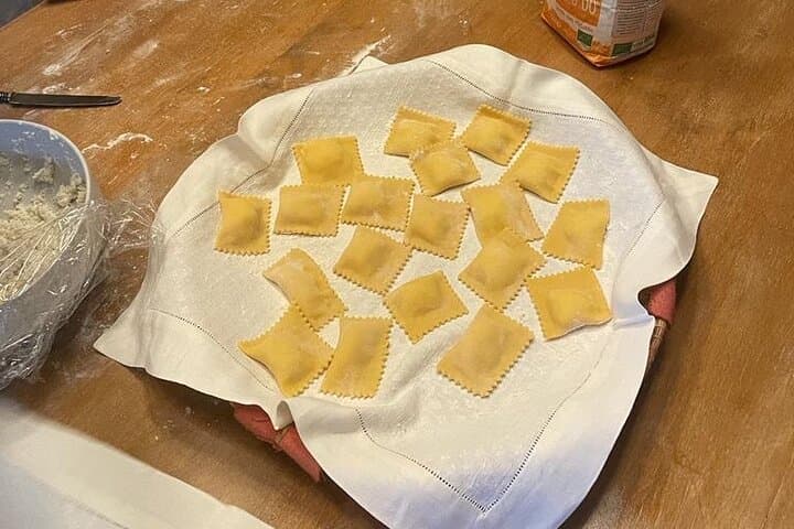 Florence Cooking Class in a Gorgeous Countryside Home with Maria