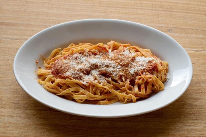 Cesarine: Small group Pasta & Tiramisu class in Rome