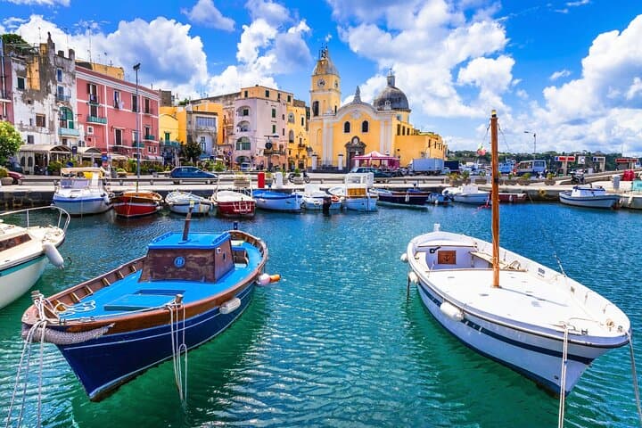Capri by Land and Sea: Small-Group Tour from Naples