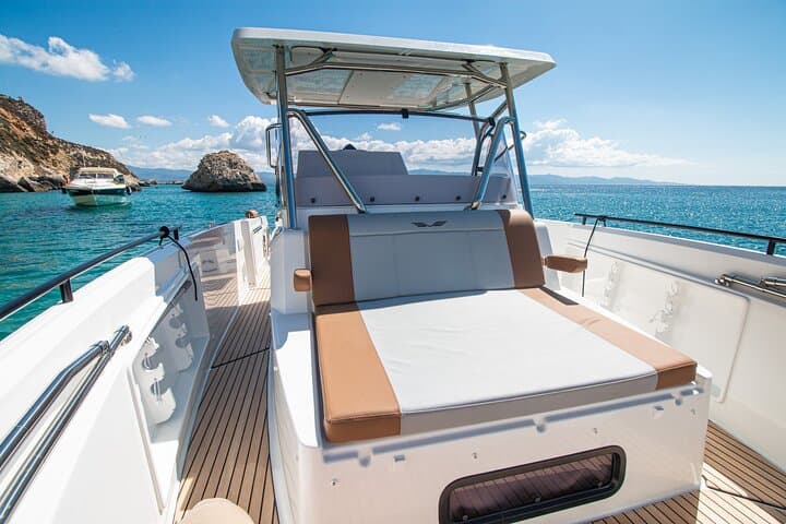 Cagliari 3 Hours Luxury Motorboat Tour - Wine and Snorkeling