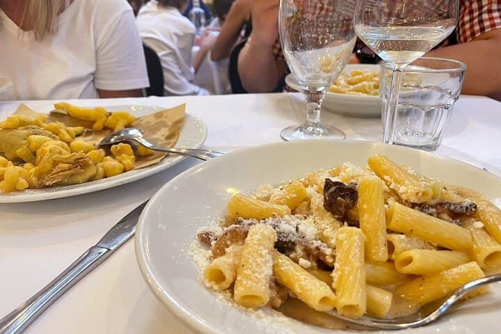 Rome in the Evening Bike / E-Bike Tour with optional Dinner