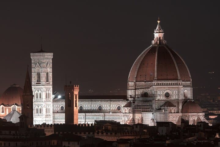 3 Hours Private Tour with Personal Photographer in Florence
