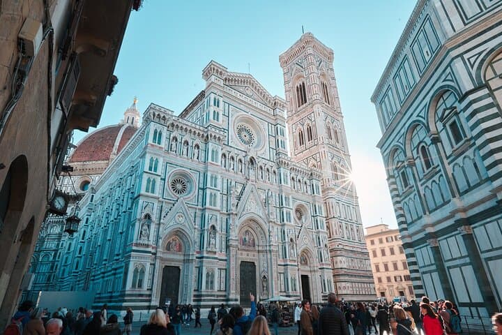 3 Hours Private Tour with Personal Photographer in Florence