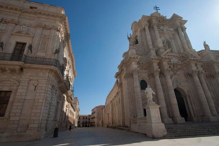 Classical Ortigia Guided Group Tour