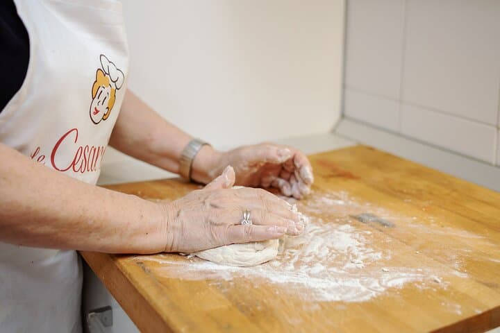 Cesarine: Small group Pasta and Tiramisu class in Siracusa
