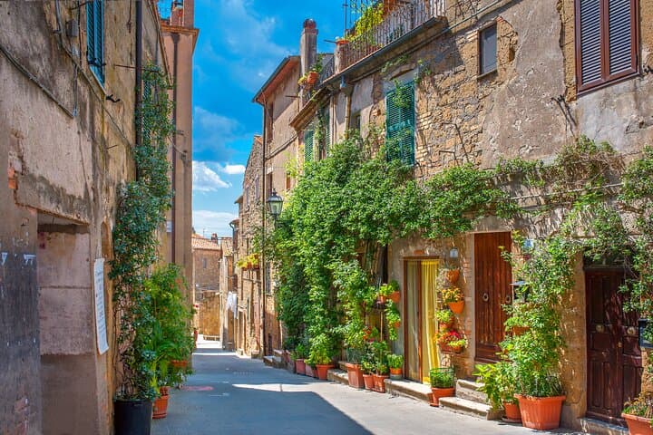 Tuscany from Rome by Private Car with Lunch and Wine Tasting
