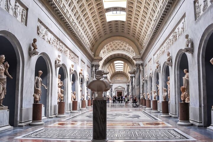 Skip-the-line Castel Sant'Angelo and Vatican Private Tour