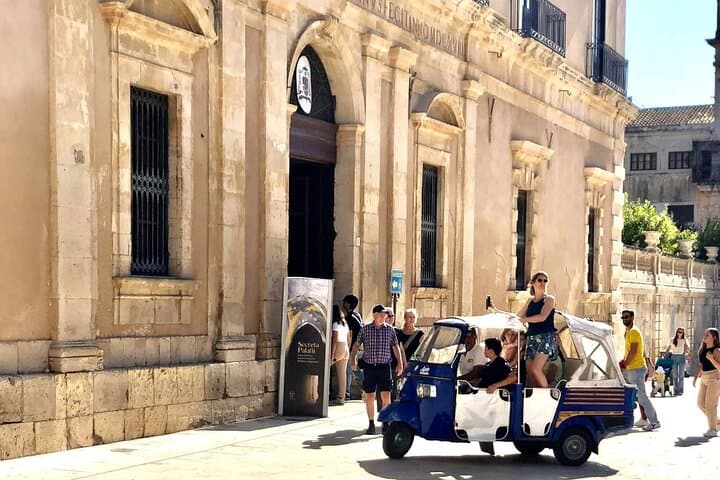 Ortigia APE-TUK TUK 1-hour private tour