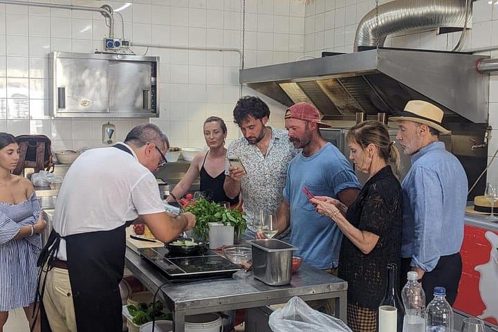 Visit of the Ortigia market and cooking class of typical dishes