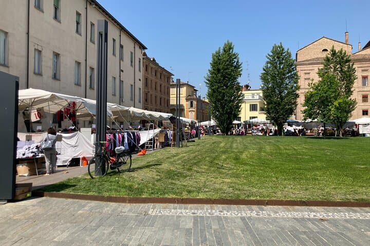 1 Hour Tour : Street Food - the best of Parma
