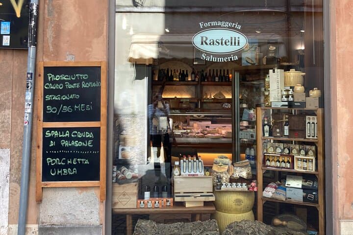 1 Hour Tour : Street Food - the best of Parma