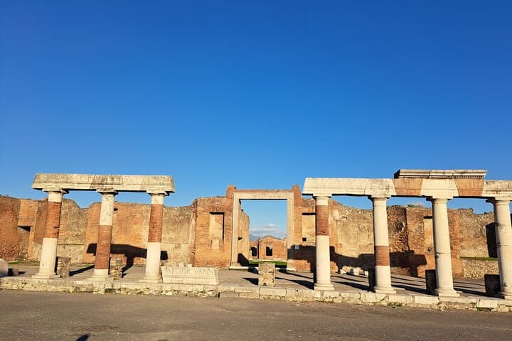 Private Tour in Pompeii and Vesuvius