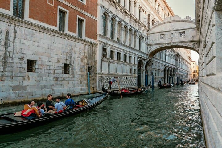 Shared Gondola Ride with Bridge of Sighs Views