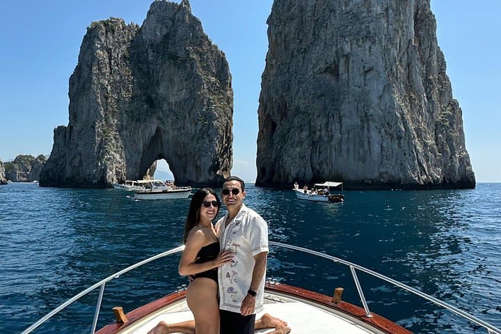 4 Hours Private Boat Tour to Capri from Sorrento