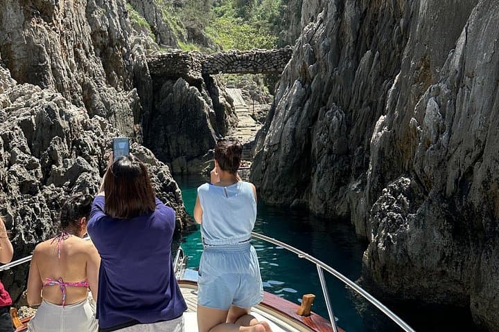 4 Hours Private Boat Tour to Capri from Sorrento