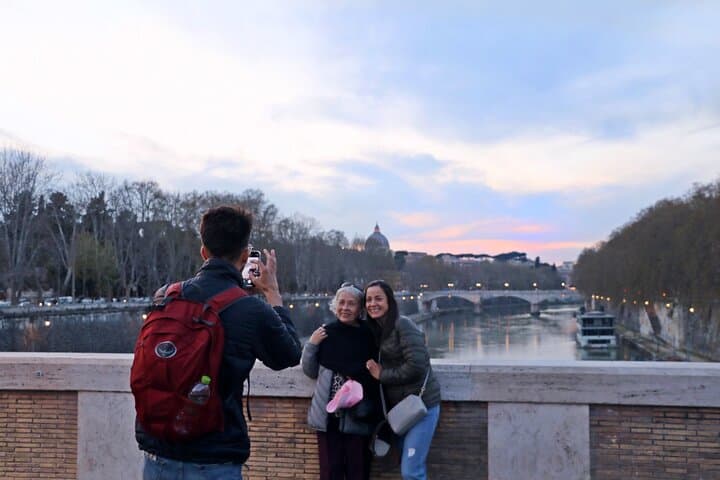 Rome Food Tour: Trastevere Hidden Gems with Dinner & Wine