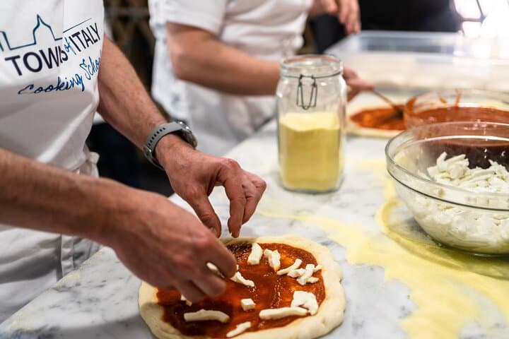Florence Pizza Making Class with Unlimited Gelato & Wine