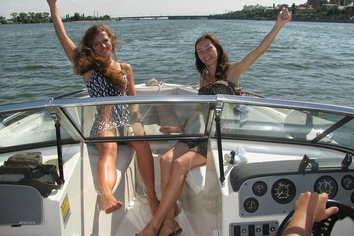 2 Hours Private Boat Tour Como