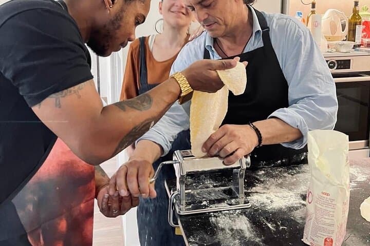 Milan - Discover the Italian flavors: Fresh Pasta and Tiramisu