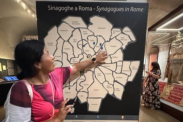 Rome Jewish Ghetto and Great Synagogue Small Group Walking Tour