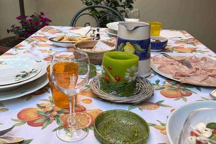 PRIVATE Bologna Market Tour & Home Cooking Class with Giovanna S