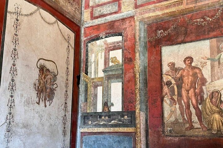 Rome to Pompeii & Naples: High-Speed Train Day Trip with Lunch