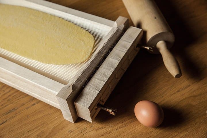 3 Hour Cooking Class: Homemade Pasta and Tiramisu in Venice