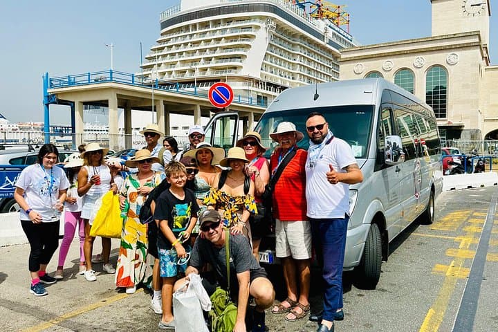 Amalfi Coast: A Coastal Symphony of Beauty and Splendor, Nestled along the stunning shores of southern Italy, the Amalfi Coast unfolds like a masterpiece of nature's artistry.