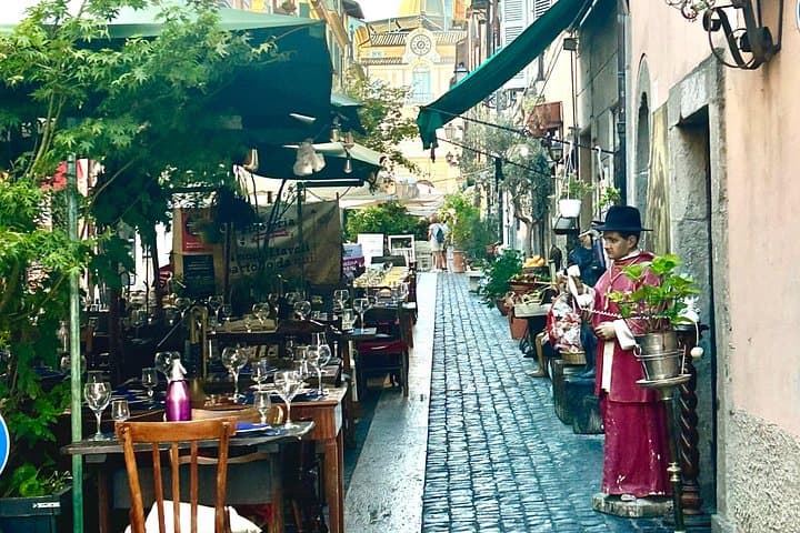 Private Tour Castel Gandolfo, Frascati with Wine Tasting