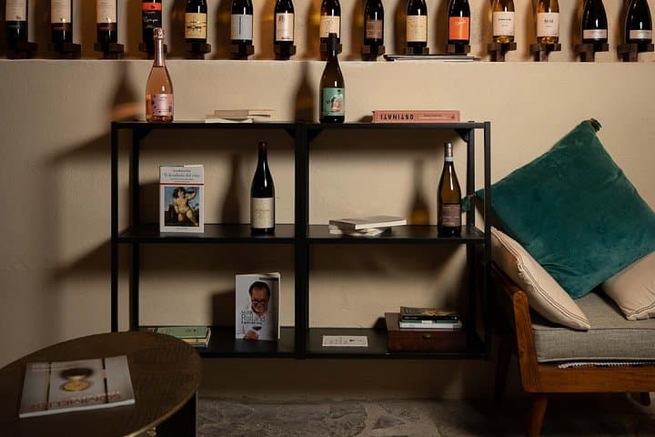 1-Hour Guided Tuscan Wine Tasting in Florence