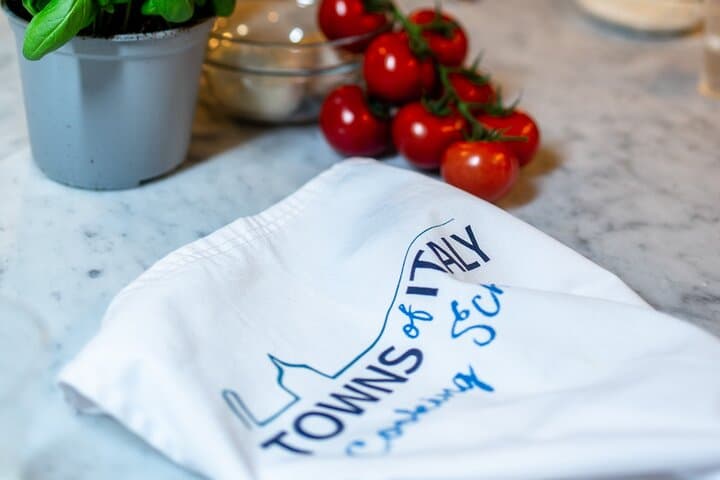 Rome Pasta or Pizza Cooking Class with Gelato & Wine