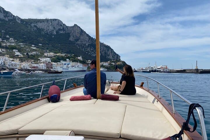 Capri Private Boat Tour (3 Hours) with Blue Grotto