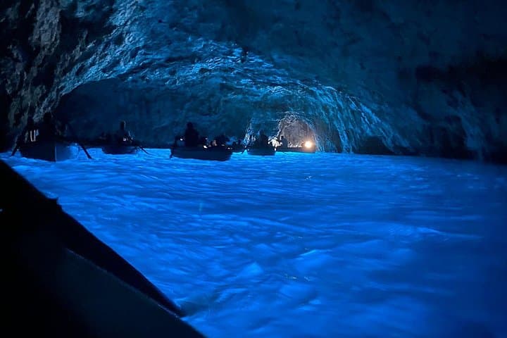 Capri Private Boat Tour (2 hours) with Blue Grotto