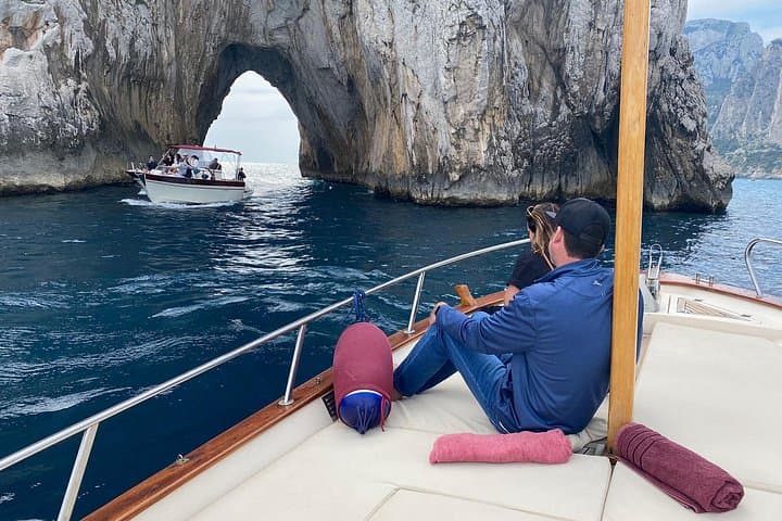 Capri Half Day Private Boat Tour(4 hours)+Blue Grotto